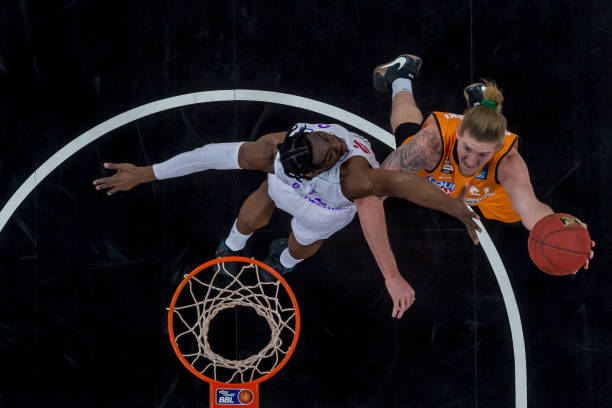 亚冠夺冠的 亚冠夺冠的