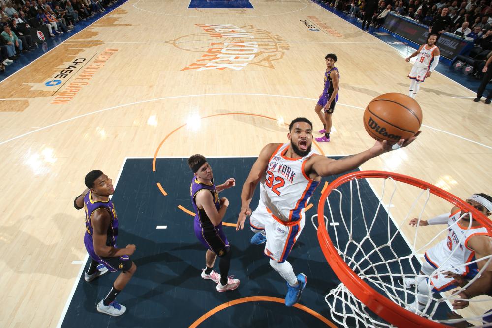 球与边路配 球与边路配